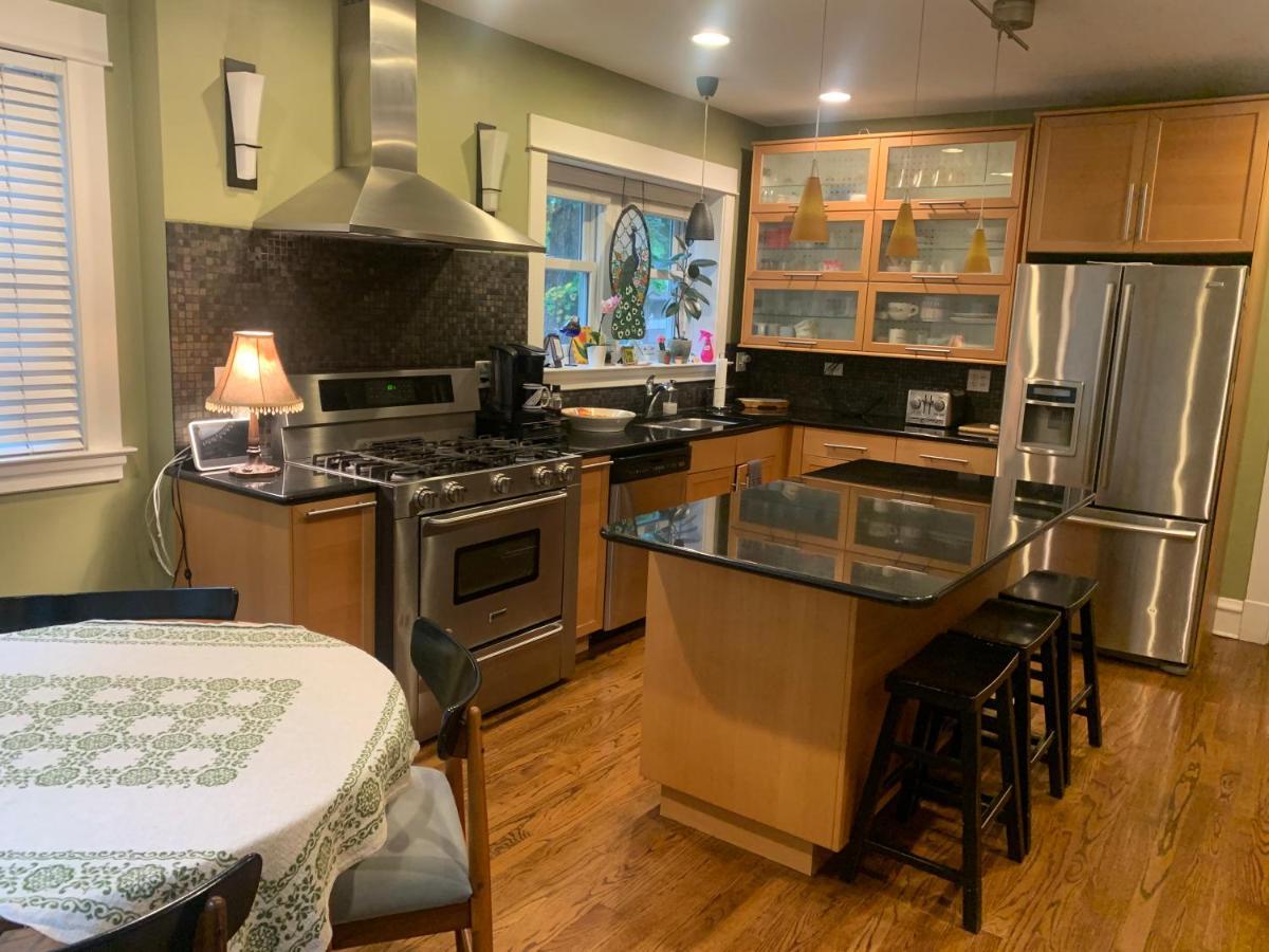 Oak Park Beauties - Tree Lined Streets - Walkable Apartment ภายนอก รูปภาพ